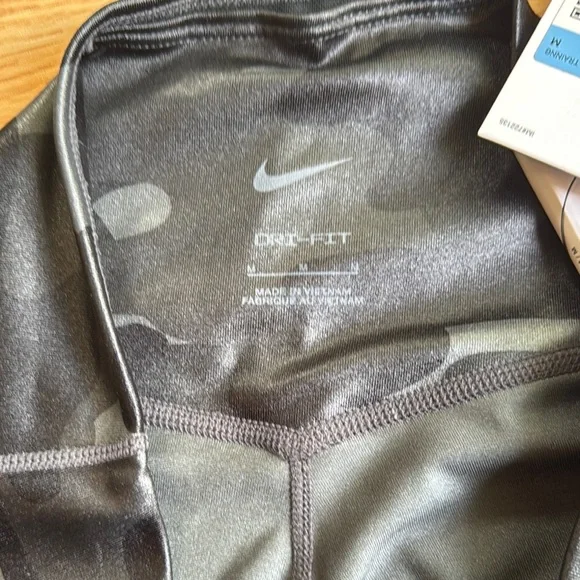 Nike Dri-FIT One Women's Mid-Rise Camo Leggings (Dark Smoke) - Picture 4 of 6
